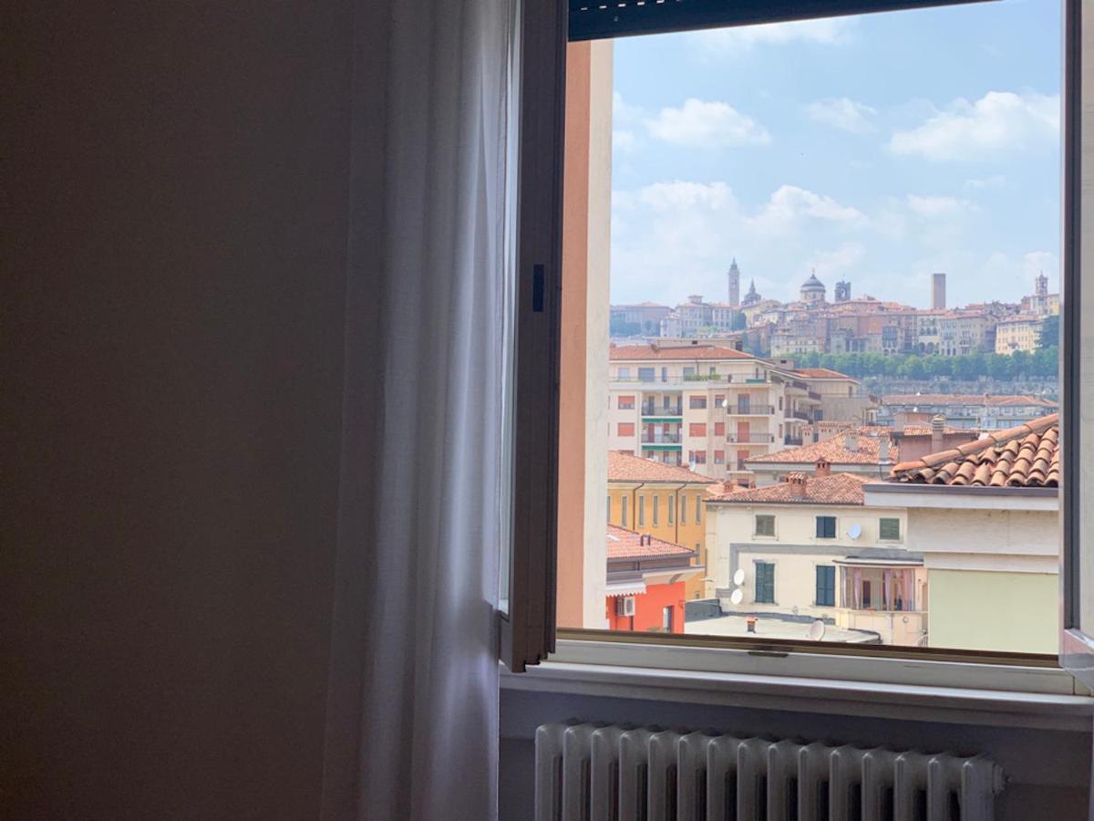 Camozzi Central Apartment Bergamo Eksteriør bilde